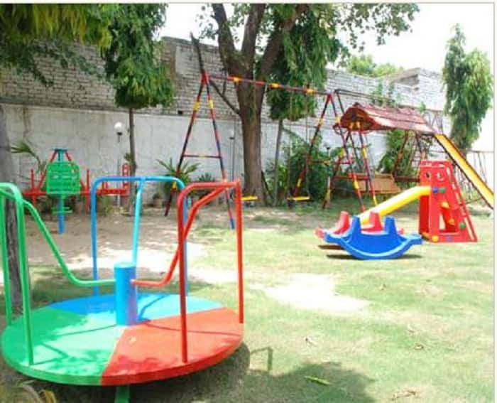 Amrapali Hotel & Resort